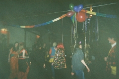 085