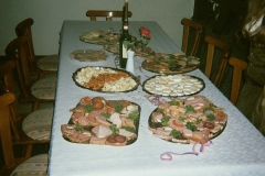 089