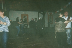 049