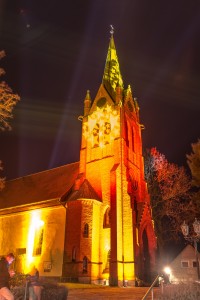 2015-12-06_kirche_illuminiert